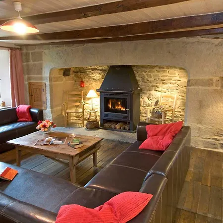 Au Ginestous Holiday home Bourgs sur Colagne