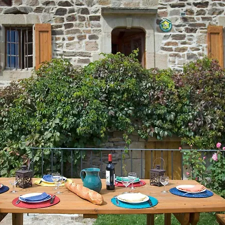 Holiday home Au Ginestous Bourgs sur Colagne